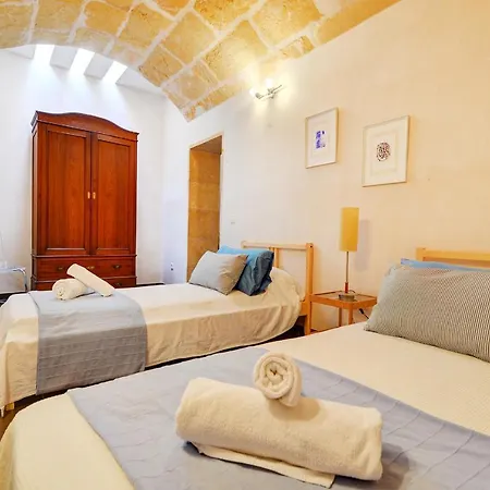 Amilcar House By Slow Palma